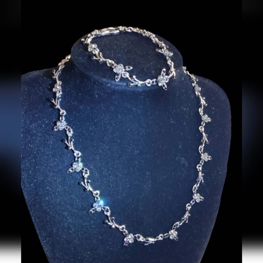 Vtg. Set necklace with bracelet